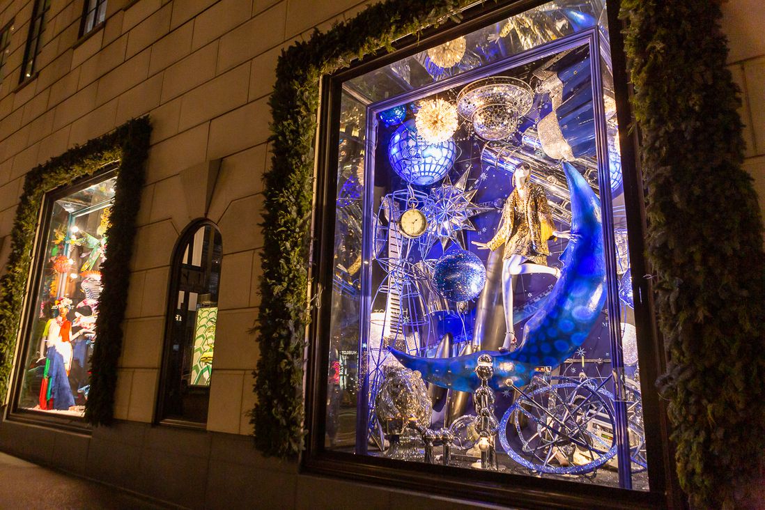 A photo of Bergdorf Goodman 2021 holiday window display